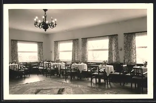 Foto-AK Prien /Chiemsee, Cafe-Restaurant Sandau, Gastraum, Innenansicht