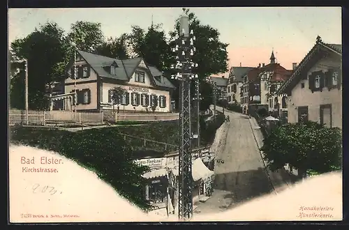 AK Bad Elster, Kirchstrasse mit Gasthaus Alpenveilchen und AK-Verkauf