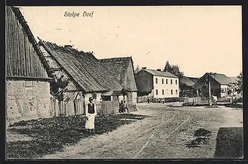 AK Stolpe, Dorfpartie mit Brunnen