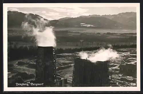 AK Penzberg /Bay., Bergwerk, Teilansicht aus der Vogelschau mit Bergpanorama
