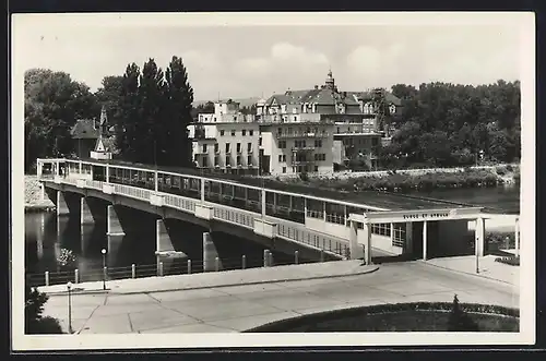 AK Piestany, Brückenkolonnade mit Strasse