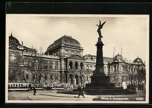 AK Wien, Universität mit Denkmal und Strassenbahn