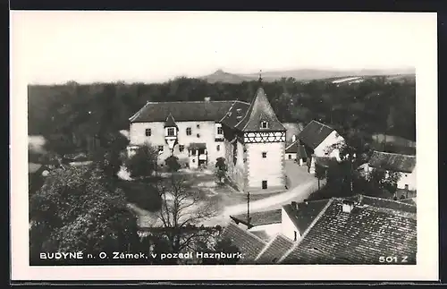 AK Budyne n. O., Zamek, v pozadi Haznburk