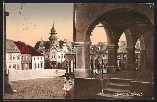 AK Jilemnice, Námestí, Mädchen an der Gasse zum Platz