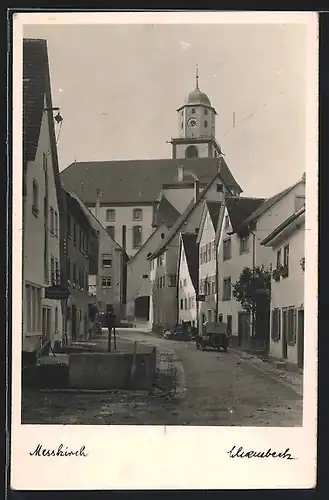 AK Messkirch, Strassenpartie mit Blick zur Kirche