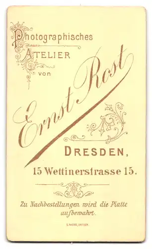 Fotografie Ernst Rost, Dresden, Wettinerstr. 15, Süsses kleines Mädchen mit blonden Haaren im gestreiften Kleid