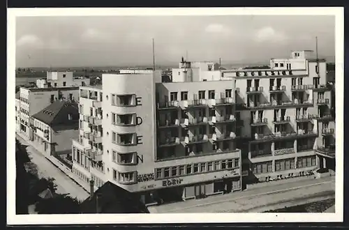 AK Piestany, Hotel Excelsior und Hotel Eden mit Strasse aus der Vogelschau