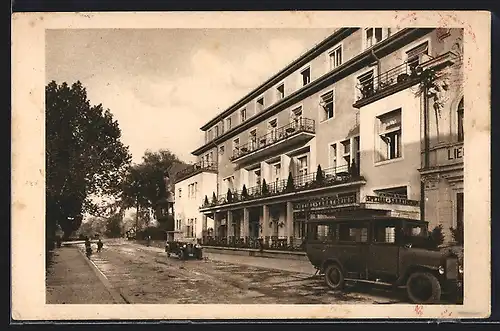 AK Piestany, Sanatorium Dr. L. Schmidt & Dr. E. Weisz mit Strassenpartie