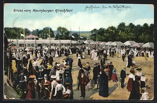 AK Naumburg, Besucher auf dem Naumburger Kirschfest, Volksfest