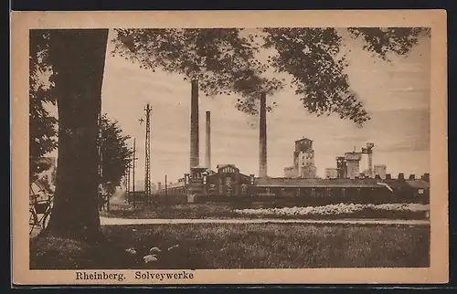 AK Rheinberg, Solveywerke mit Strasse, Panoramaansicht