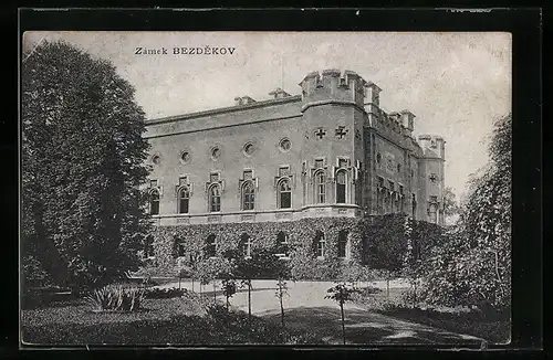 AK Bezdekov, Zamek, Partie am Schloss