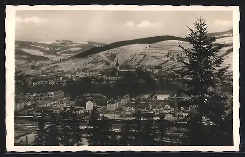 AK Vsetin, Blick auf die eingeschneite Stadt und den Bahnhof