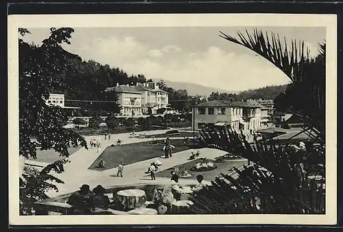 AK Bad Luhatschowitz, Blick auf den Bäder-Platz
