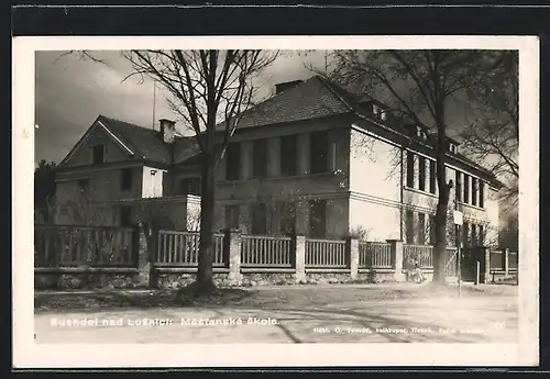 AK Suchdel nad Lucnicí, Mestanská skola, Gebäudeansicht