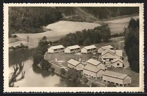 AK Týn nad Vltavou, Ferienhäuser im Wald