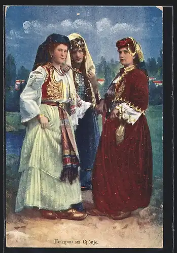 AK Drei Damen in farbigen Trachten aus Bosnien