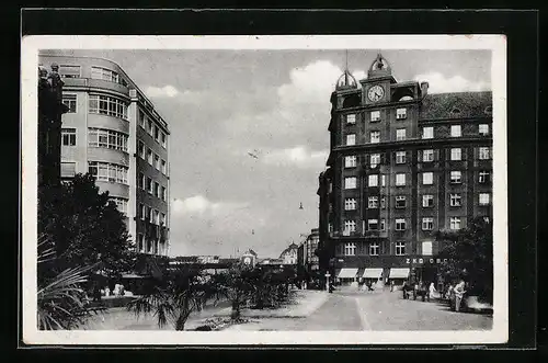 AK Pilsen, Strassenpartie mit Geschäft