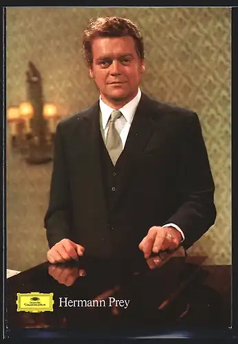 AK Opernsänger Hermann Prey in elegantem Anzug
