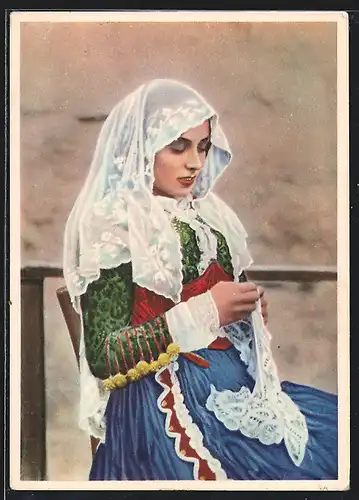 AK Hübsche junge Frau in der Tracht von Osilo