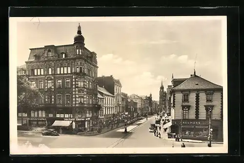 AK Krefeld a. Rh., Rheinstrasse mit Tabakladen J. Neumann