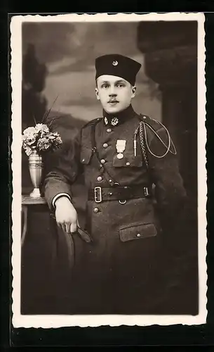 AK Französischer Soldat in Uniform mit Eisernem Kreuz