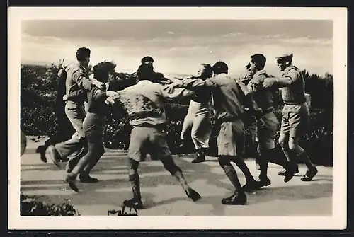 AK Horra, Slowaken beim Tanzen