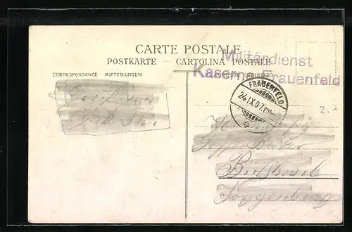 AK Schweizer Soldat in Uniform fliegt vom Pferd