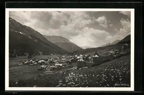 AK Zuoz, Totale von der Bergwiese aus gesehen