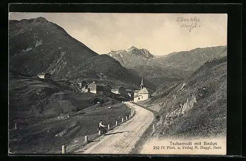 AK Tschamutt, Ortsansicht mit Kirche und Badus