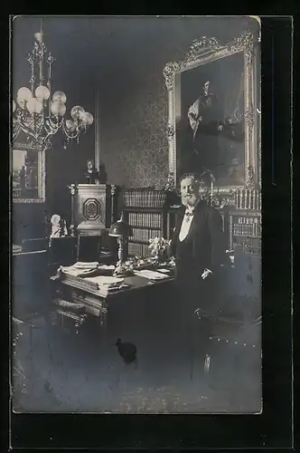 Foto-AK Wiener Bürgermeister Carl Lueger in seinem Arbeitszimmer