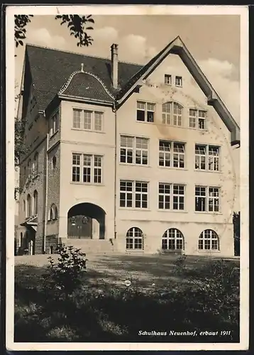 AK Neuenhof, Schulhaus