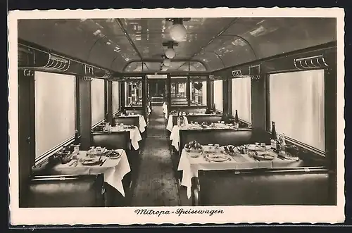 AK Mitropa-Speisewagen in einer Eisenbahn