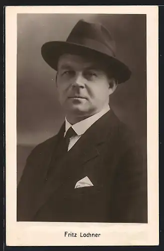 AK Opernsänger Fritz Lochner mit Anzug und Hut