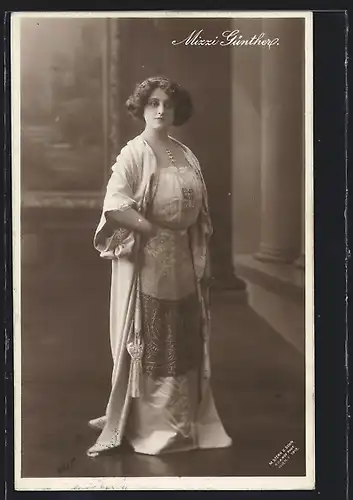 AK Opernsängerin Mizzi Günther im Kimono