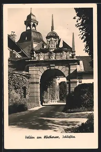 AK Velden am Wörthersee, Schlosstor im Sonnenschein