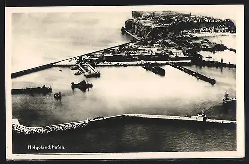 AK Helgoland, Luftbildaufnahme der Hafenanlage