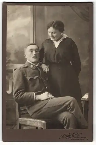 Fotografie A. Fiedler, München, Portrait Gebrigsjäger in Uniform mit Edelweiss am Kragen