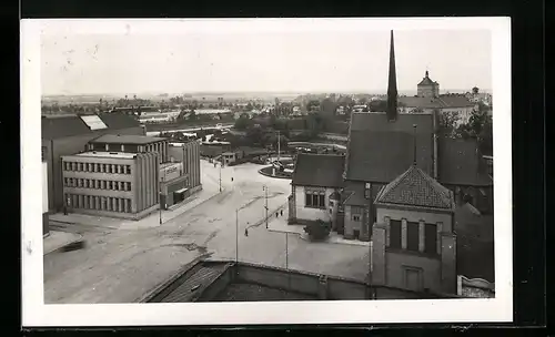 AK Pardubice, Strassenpartie mit Kirche