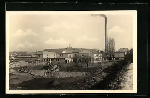 AK Hrochuv Tynec, Blick auf eine Fabrik