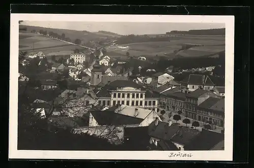 AK Brüsau b. Zwitau, Panorama mit Kirche