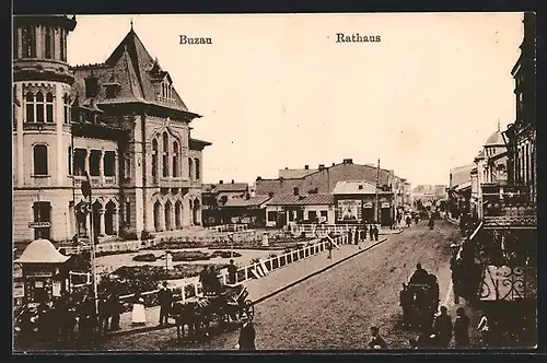 AK Buzau, Strassenpartie mit Rathaus