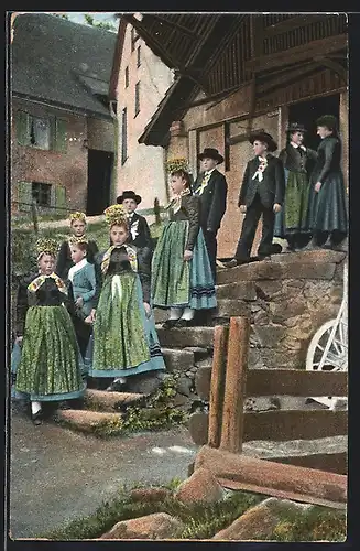 AK Prechthal, Knaben und Mädchen beim Kirchgang, Schwarzwälder Tracht