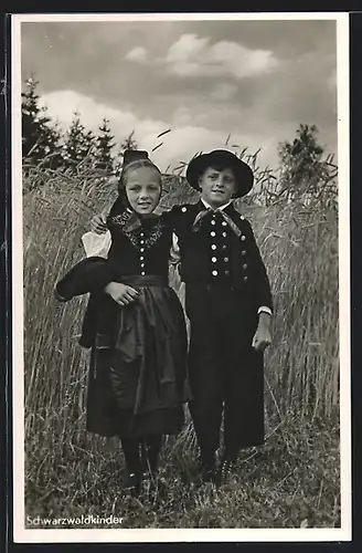AK Schwarzwaldkinder in Trachtenkleidung