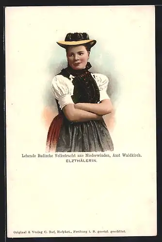 AK Junge Frau in Elzthaler Trachtenkleid
