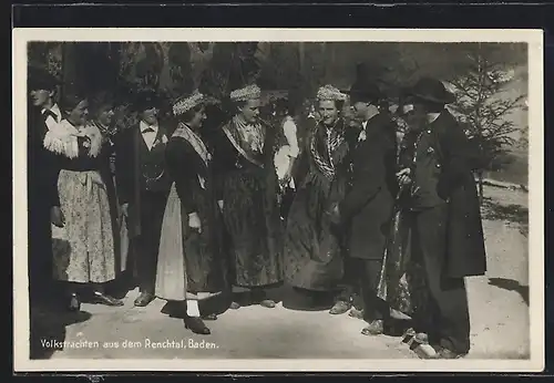 AK Renchtal /Baden, Männer und Frauen in Tracht