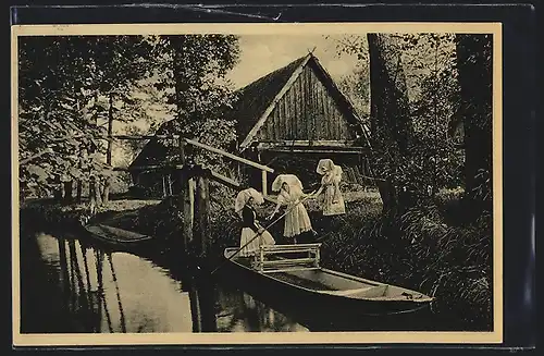 AK Spreewälderinnen in Tracht beim Sonntagsausflug