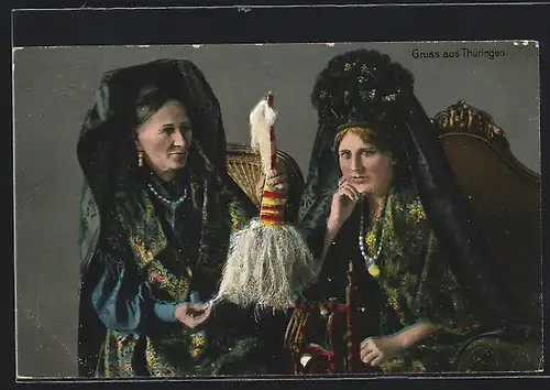 AK Zwei Frauen in ihrer imposanten thüringischen Tracht