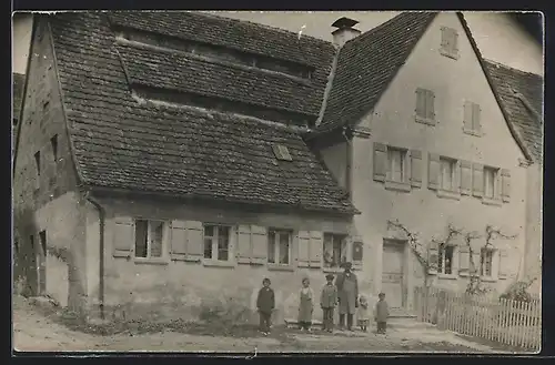Foto-AK Absberg, Gehöft mit Bauernfamilie