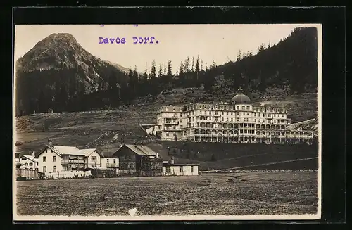 AK Davos-Dorf, Hotel am Berghang