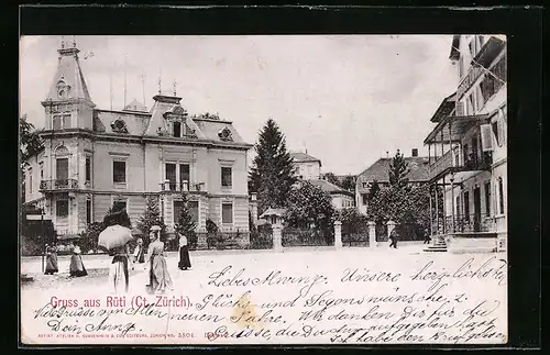 AK Rüti, Ortspartie mit Gebäuden und Passanten